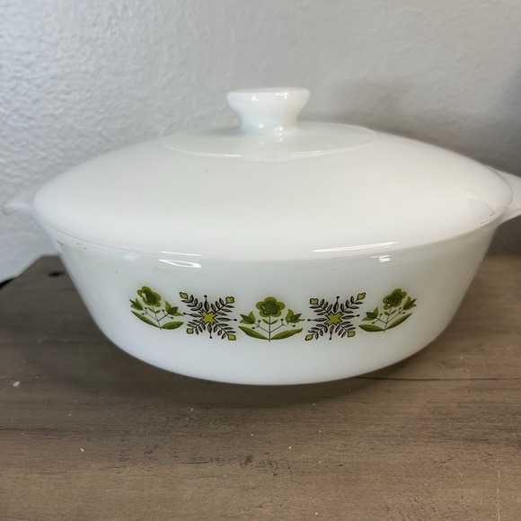 Vintage 437 Anchor Hocking Fire King Meadow‎ Green Casserole Dish W/Lid 1.5 Qt - Picture 9 of 10